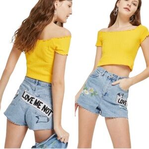 TOPSHOP MOTO Love Me Not Embroidered Mom Shorts With Pockets Light Wash Jean 2